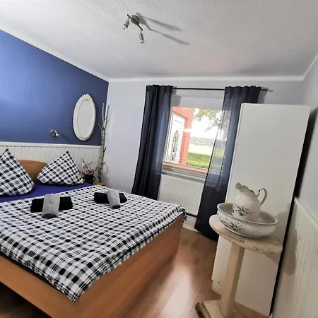 14 Bienenstock - Hof Wiesengrund